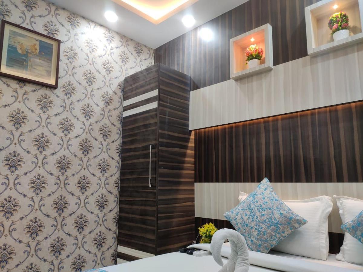 מוזאפרפור Hotel Central Square "A Couple Friendly Hotel" מראה חיצוני תמונה